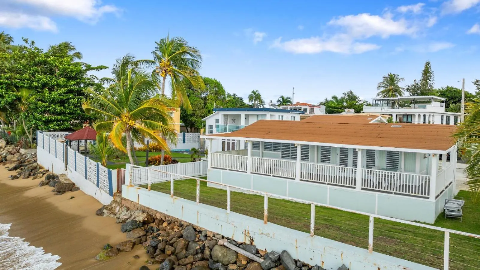 Danielas Beachfront House Rincon