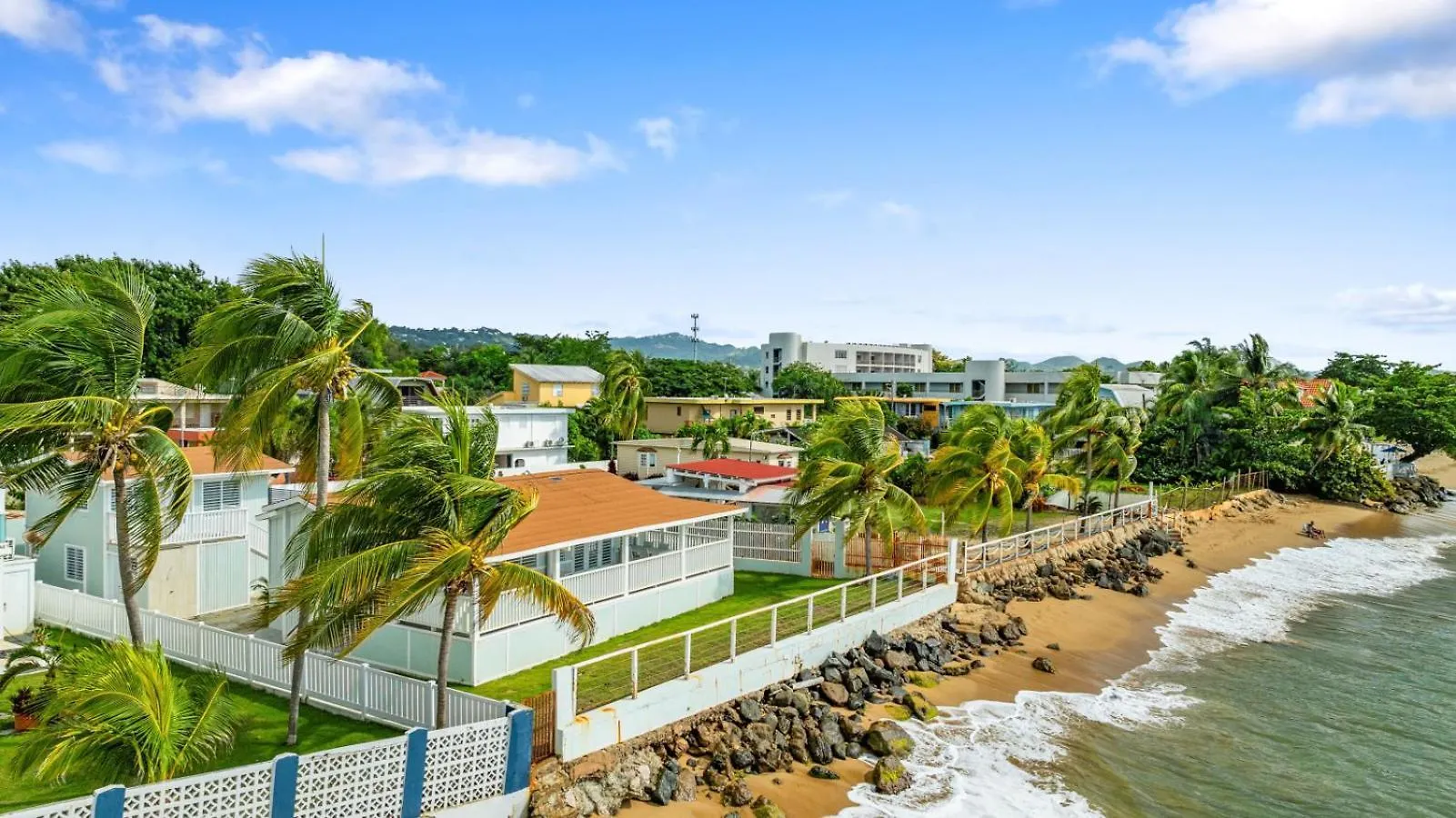 Danielas Beachfront House contacts