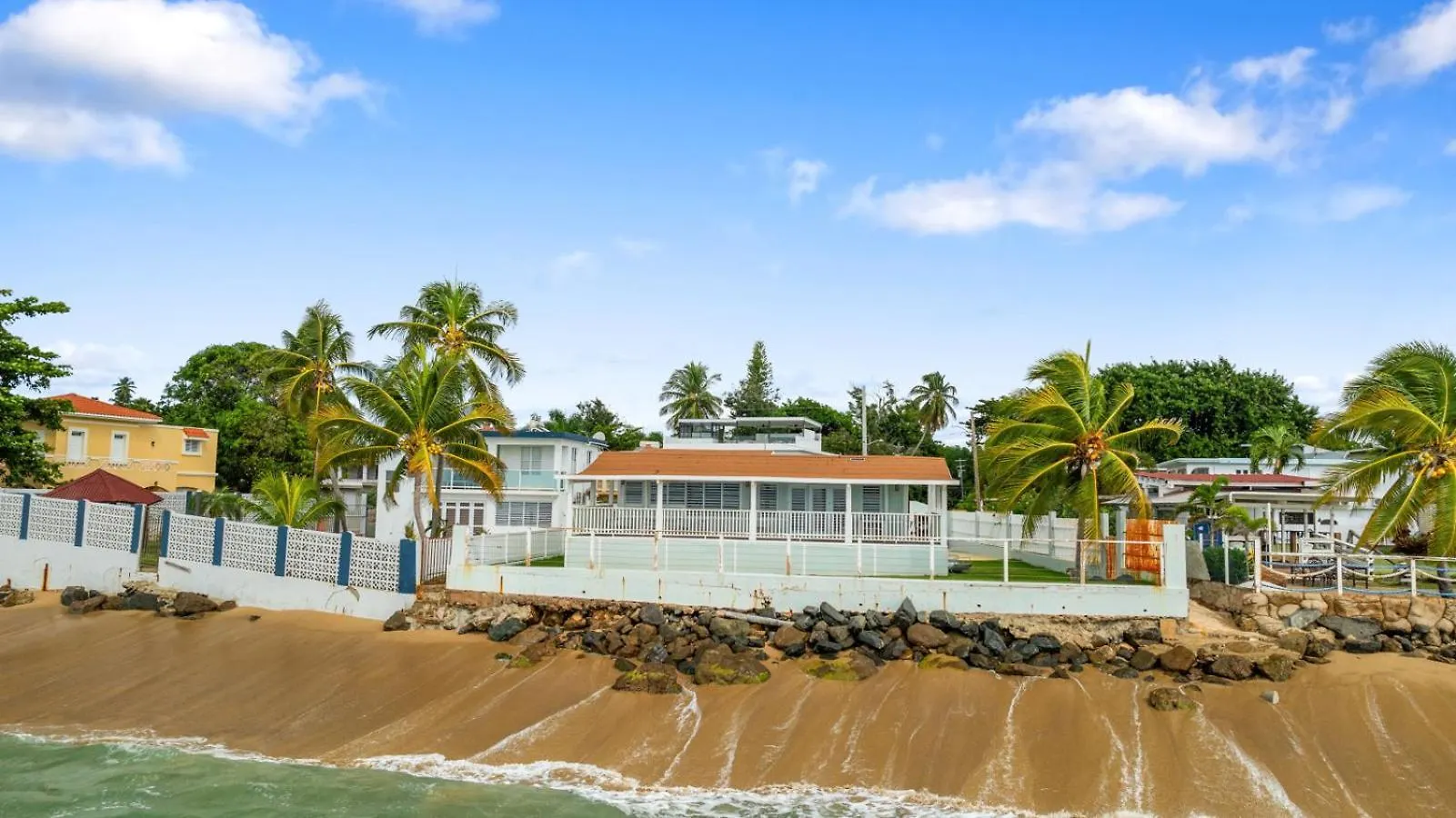 Danielas Beachfront House Rincon 0*,  Puerto Rico